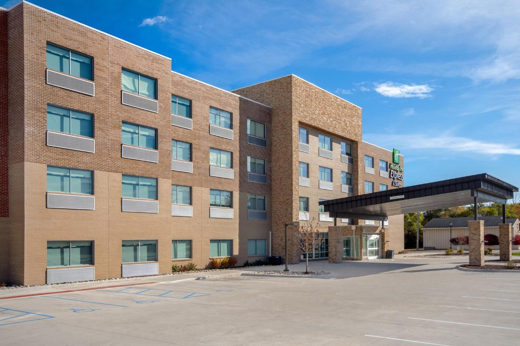 Holiday Inn Express & Suites Oscoda By Ihg Dış mekan fotoğraf